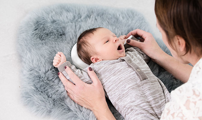 Für welches Alter ist der Medibino Babykopfschutz geeignet?